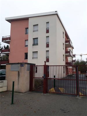 t3 à la location -   69400  VILLEFRANCHE SUR SAONE, surface 78 m2 location t3 - UBI475404698